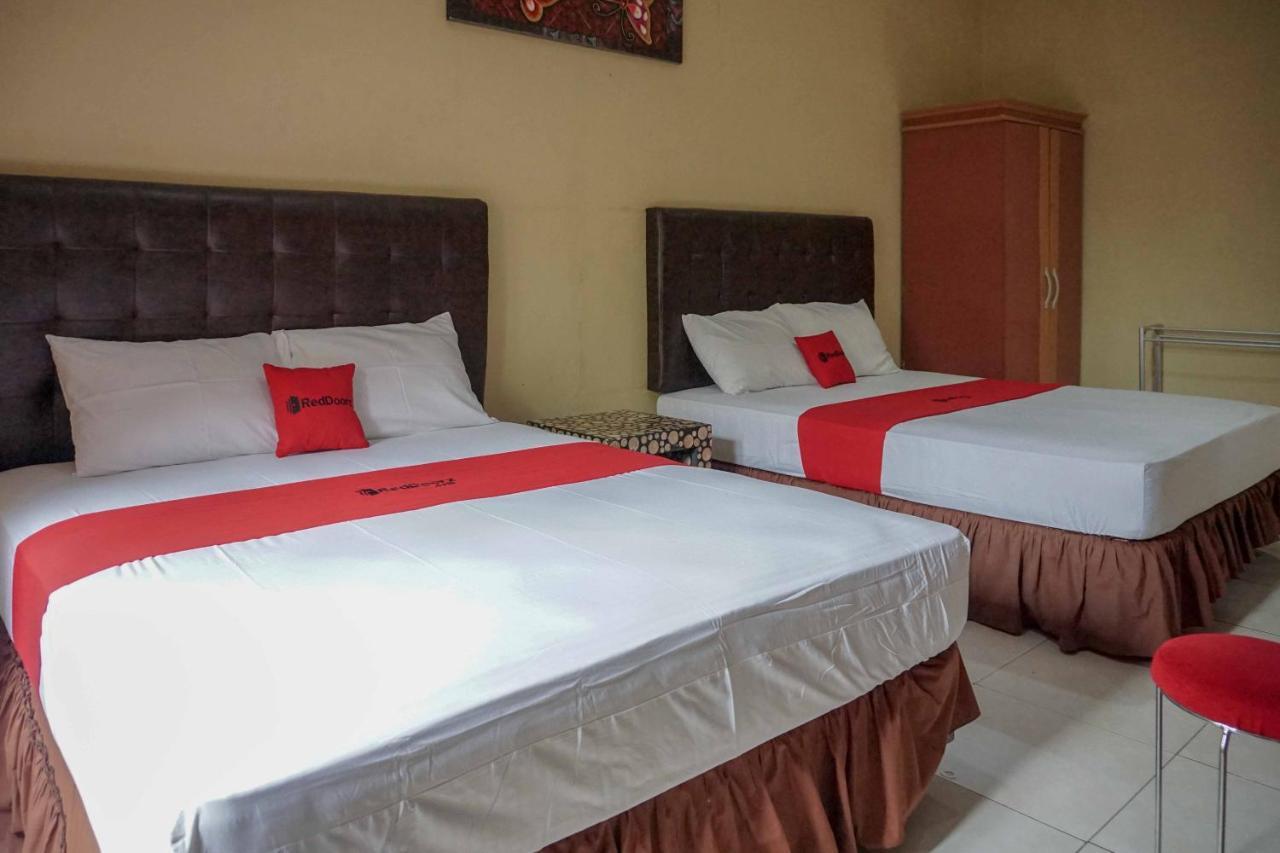Reddoorz Resort @ Tawangmangu Exteriör bild